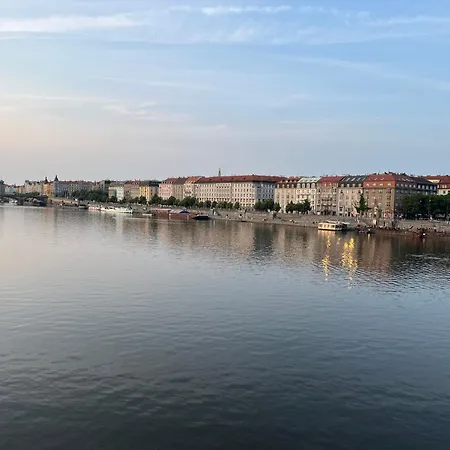 Apartment Centre By The River